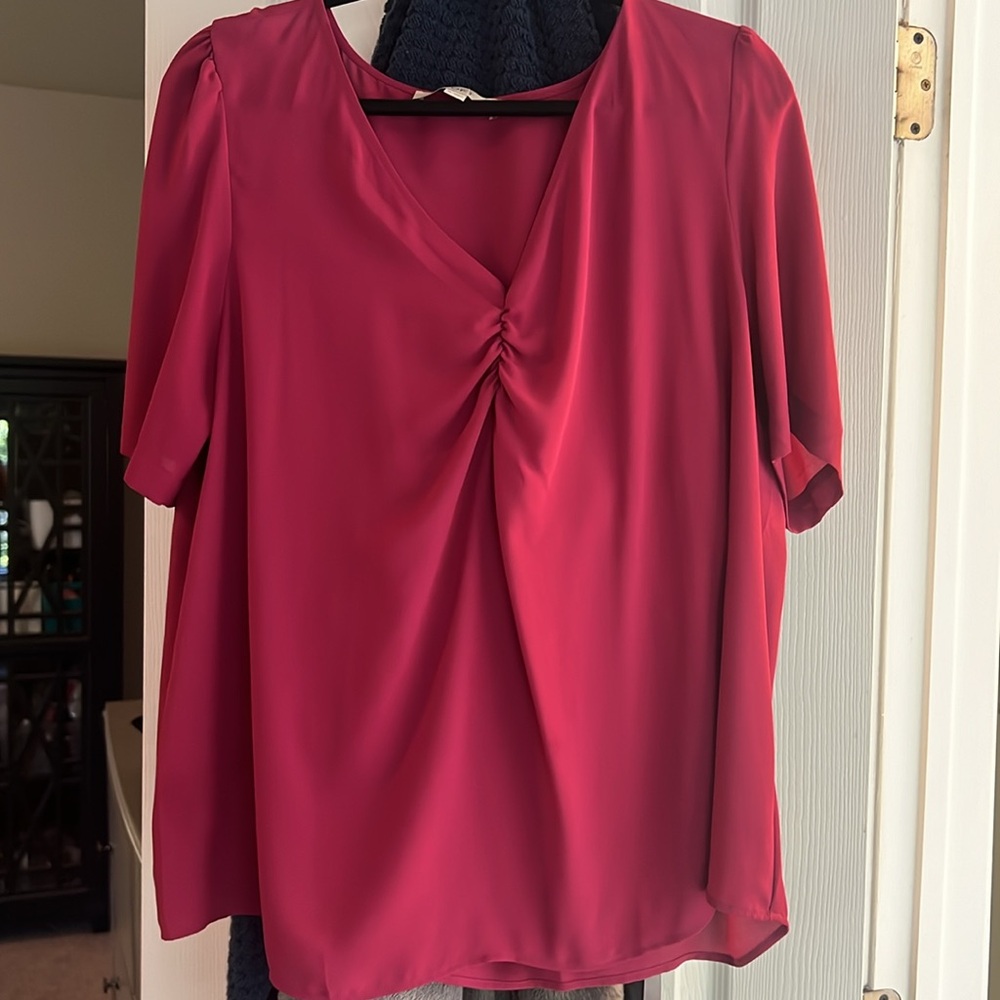 Loft Blouse Raspberry Color - Picture 2 of 3